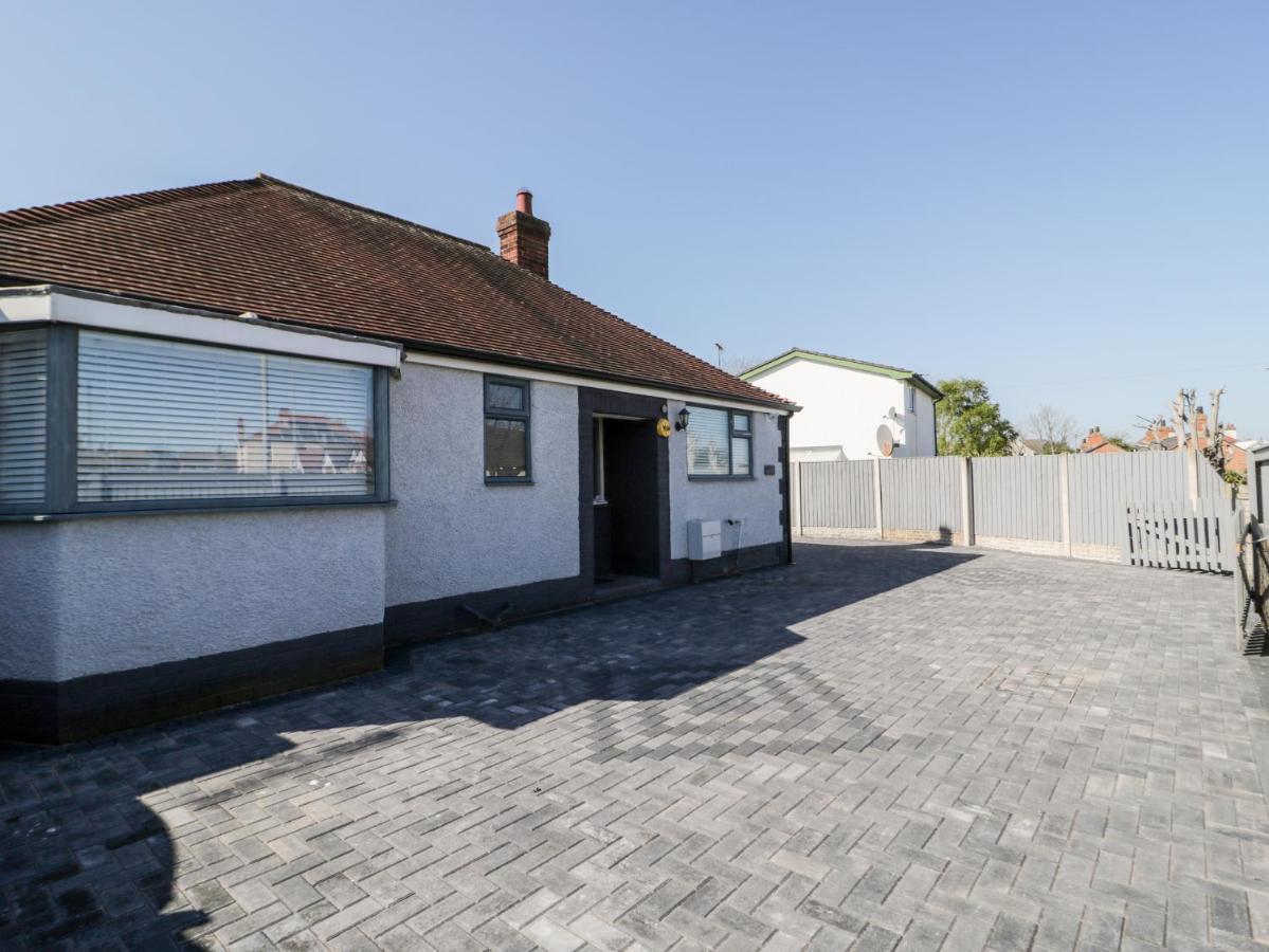 Villa Seaside Retreat Prestatyn Exterior foto